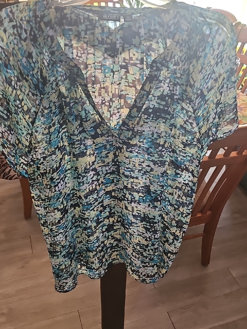 a.n.a Multi-Color V-Neck Short Sleeve Blouse